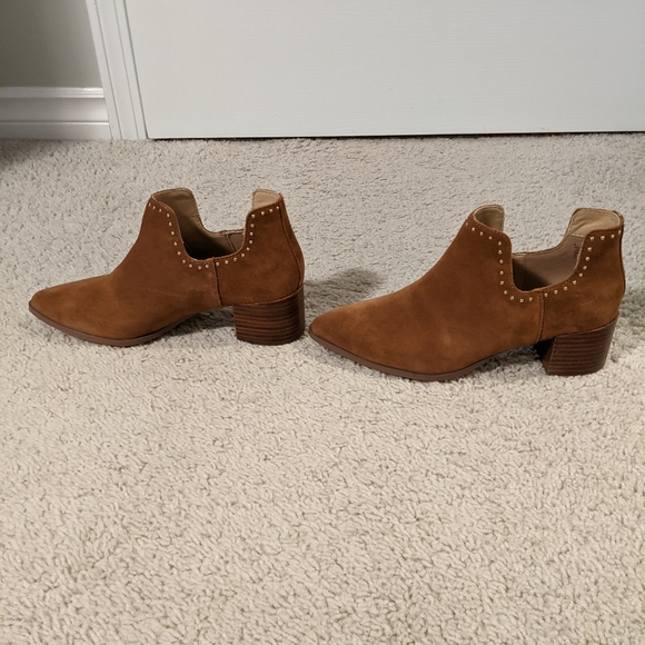 Suede block heel ankle boots - Picture 4 of 5